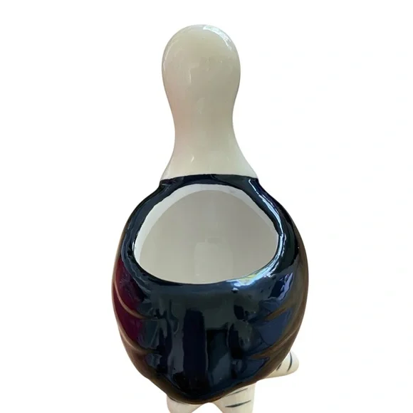 Ceramic Ostrich Planter in Cream and Black - Picture 3 of 8